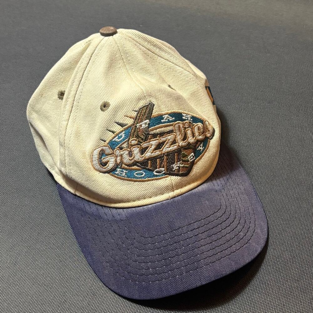 Vintage Utah Grizzlies embroidered snapback hat tan navy curved brim